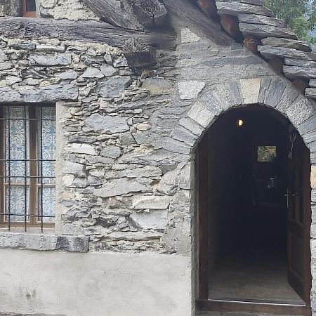Tepilanti Villa Cerentino Buitenkant foto